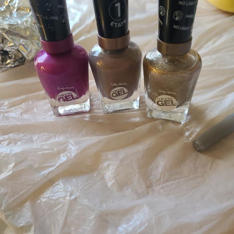 Sally Hansen - Pick your polish: Regal Rose, Sugar Fix, Hunger Flames,  Mintage or Orchid-ing Aside?