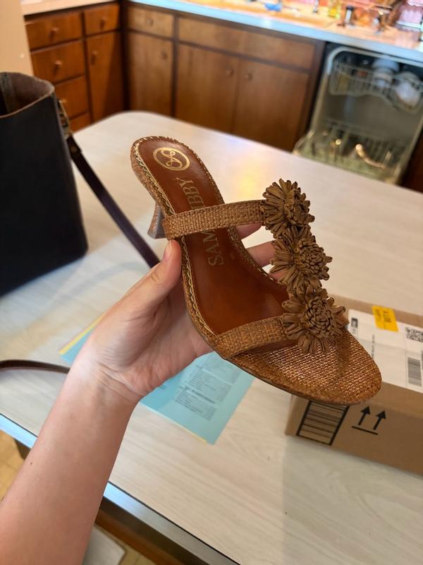 Customer carousel item 3.