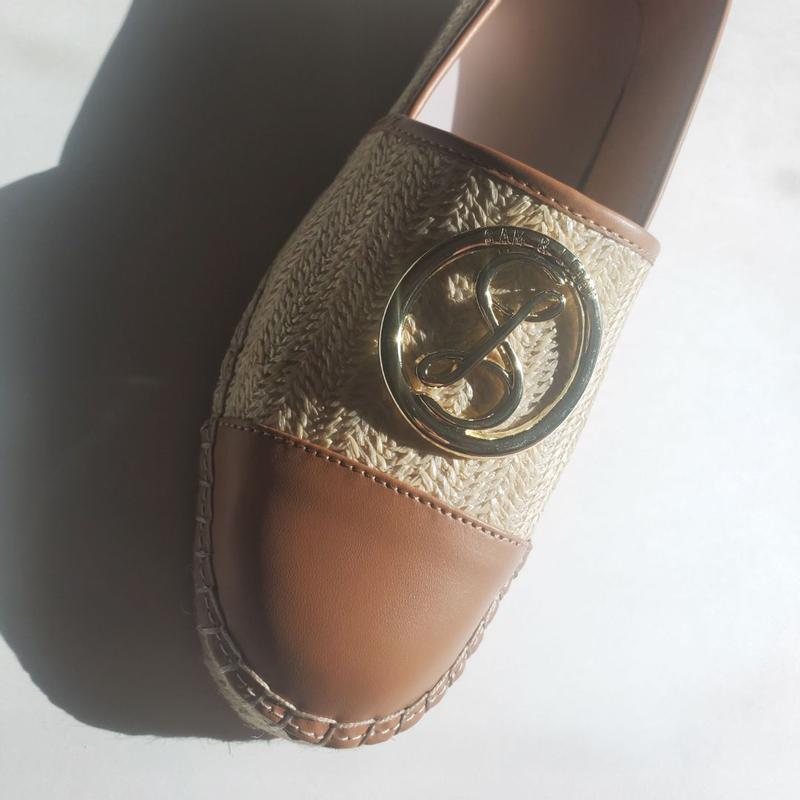 Review Thumbnail Image 0 275845386