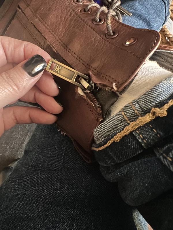 Part where zipper gets caught on