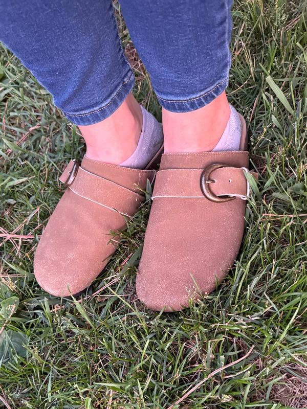 Customer photo for "My trusty, go-to, everyday shoes"