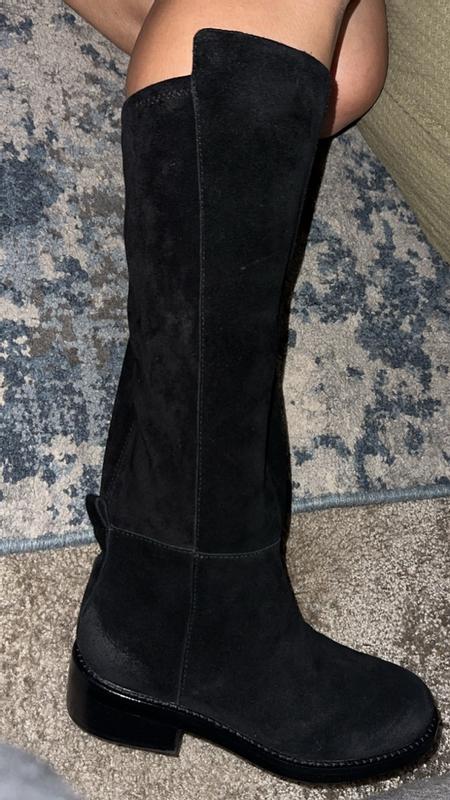 Customer photo for "Cute comfortable boot 👢"