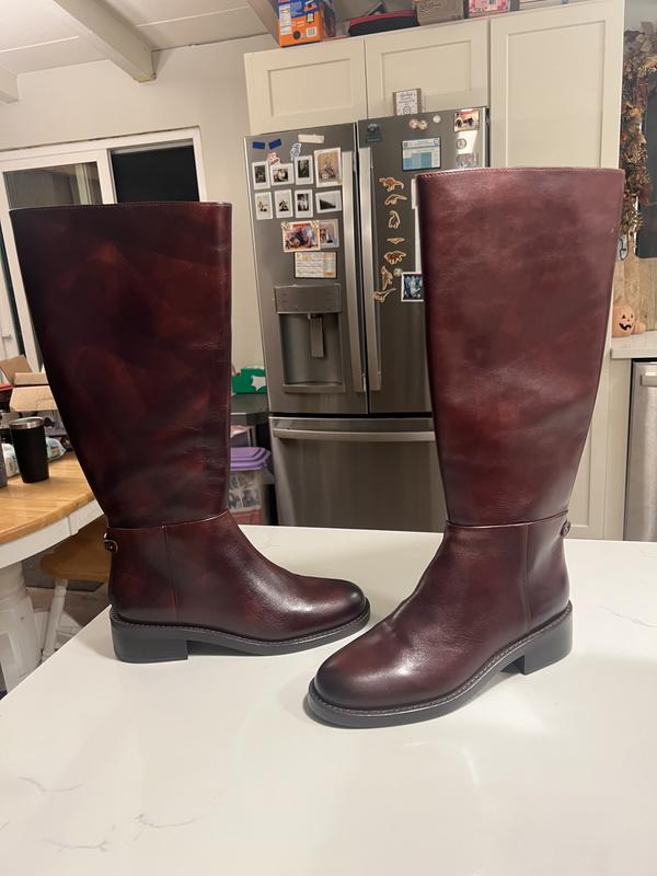 Dark Leather Brown - color doesn’t match.