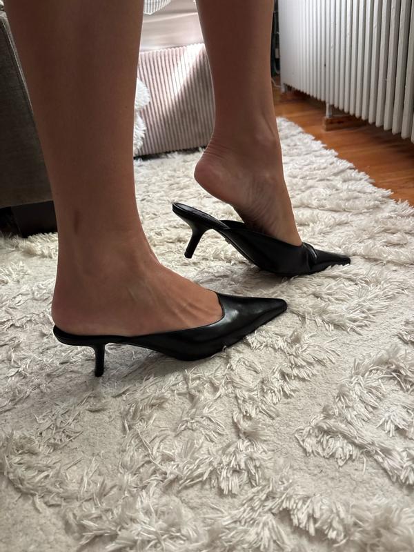 Customer photo for "If your between sizes - size up"