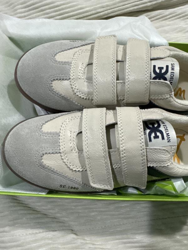 Yes they still get placed in the box