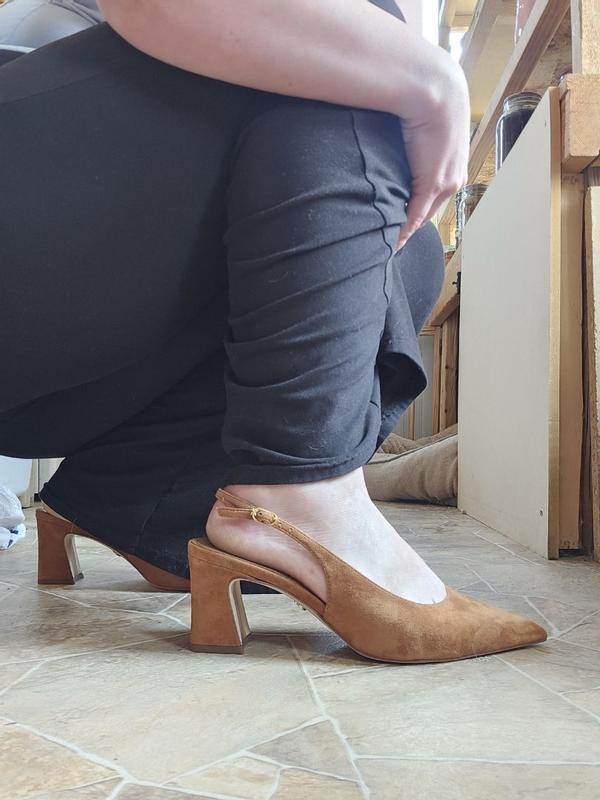 Customer photo for "Versatile shoe, comfy and cute!"
