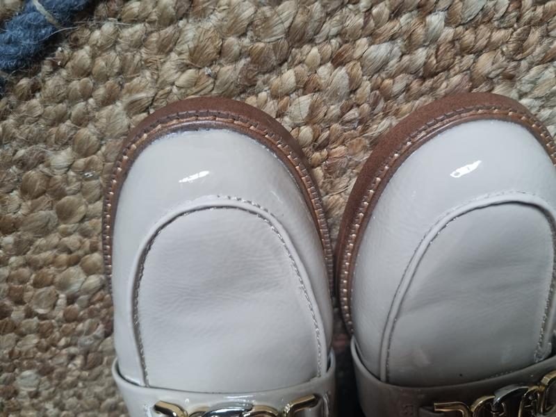 Poor finish. Disappointed. l look my feet and immediately, see the imperfection.