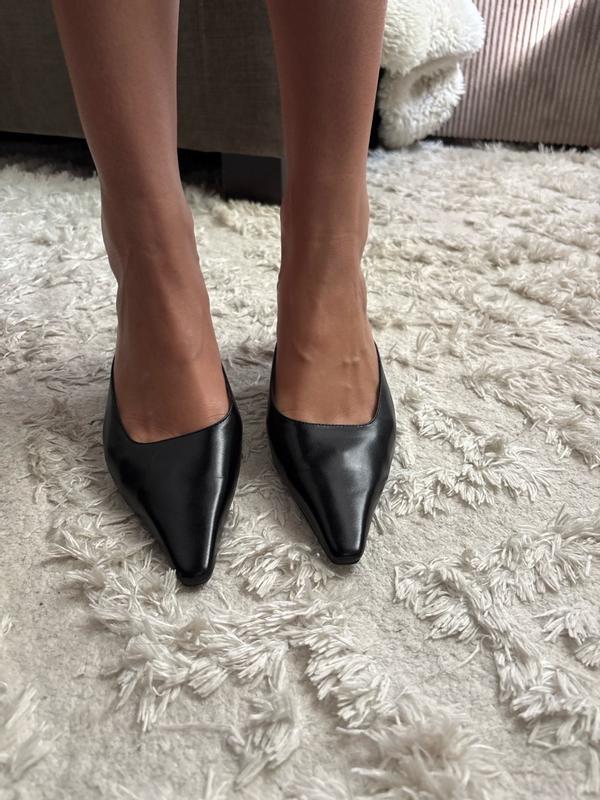 Customer photo for "If your between sizes - size up"