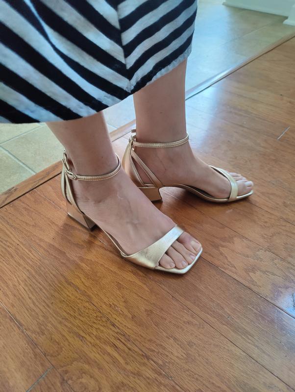 Dolce Vita offers Zarita Sandal Caramel