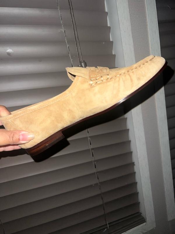 Customer photo for "Not wide foot friendly"