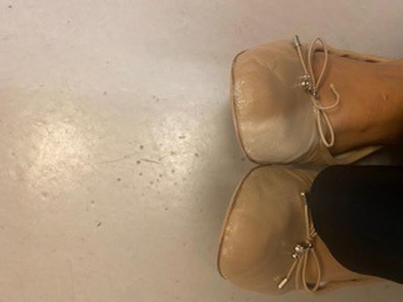 Fragile leather skinned off easily, I didn't even trip