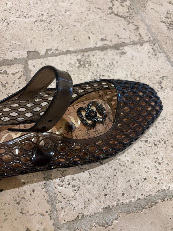 Customer photo for "Chic & Broken"
