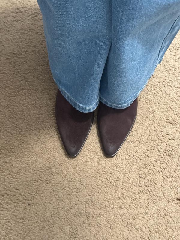 Customer photo for "Lovely brown boots"