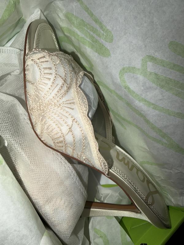 Review Thumbnail Image 0 383410947