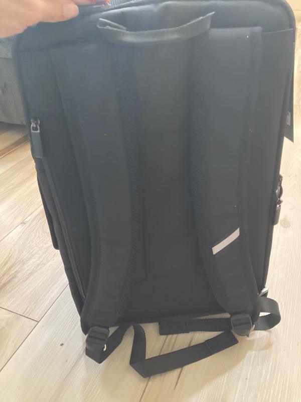 Thick comfortable straps for easy traveling