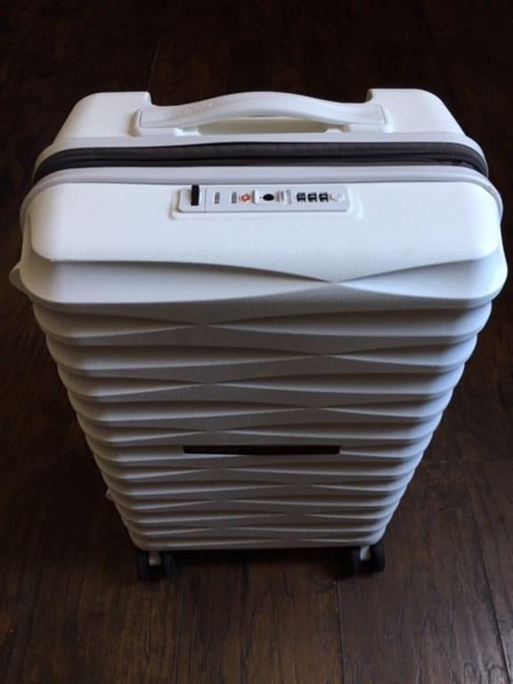 samsonite voltage dlx 20 spinner