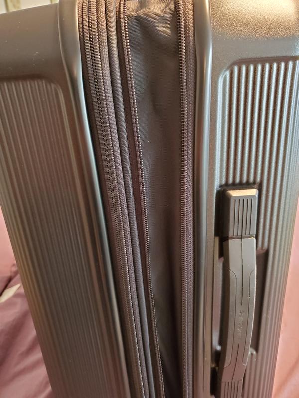 The bag expands 2 inches.