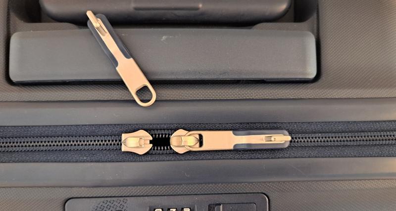 Zipper broke before 1st trip!