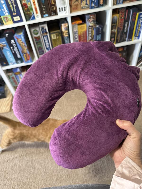 Memory foam travel pillow