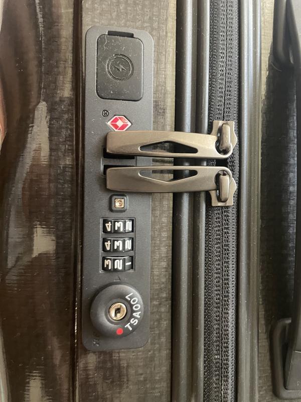 Customer photo for "Amazing features, and keeps items intact!"