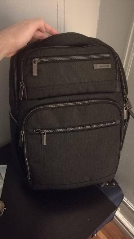 Samsonite modern outlet utility double shot