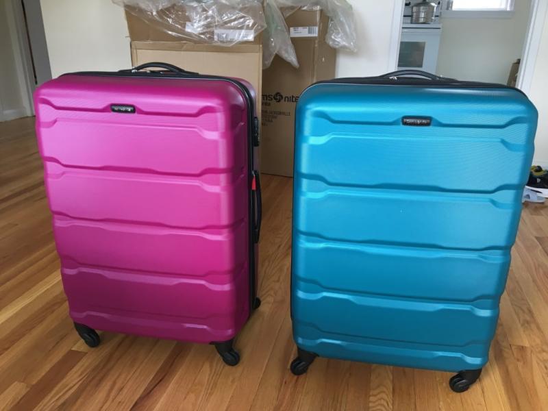 Customer photo for "I only buy Samsonite products"