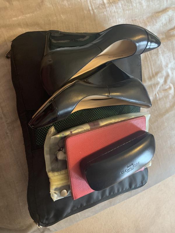 Here is what I packed. Clothes are in a cube.