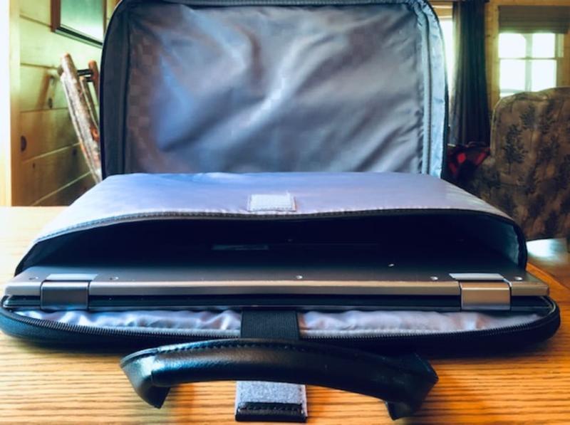 Biggest laptop I could find - lot's of extra room.