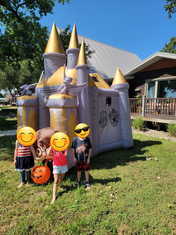 Sam's Club Has a New Inflatable Harry Potter Castle for Halloween