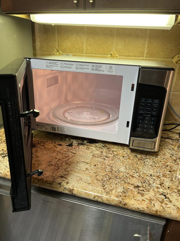 GE - 1.1 Cu. ft. Mid-Size Microwave - Stainless Steel