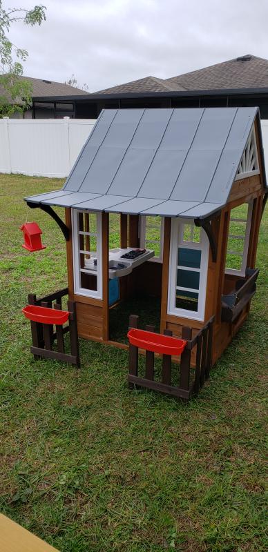 sam's outdoor playhouse