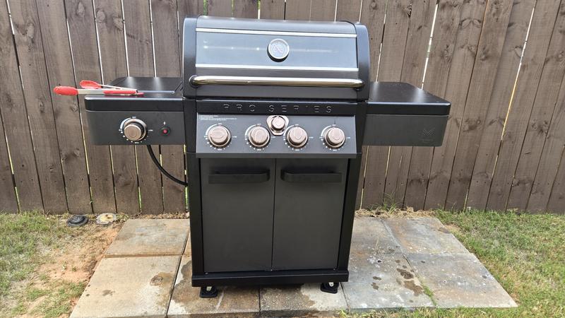 Member s Mark Pro Series 4 Burner Gas Grill with Thermostatic Control Sam s Club