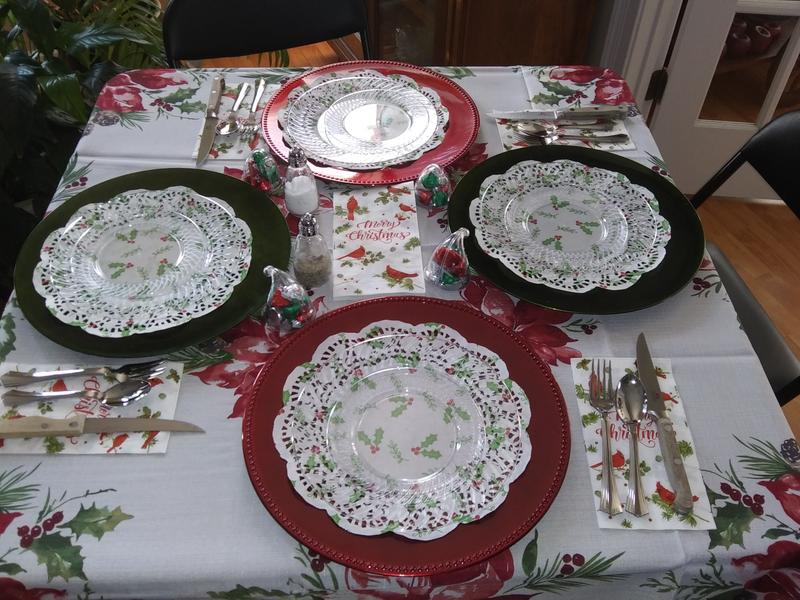 Hefty Bulk Paper Plates, Disposable Clear Plastic Plates, & Dinnerware -  Sam's Club