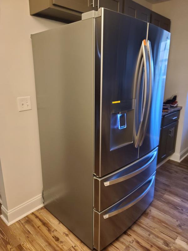 LG 29 Cu ft French Door Refrigerator w/ Slim Design Water Dispenser