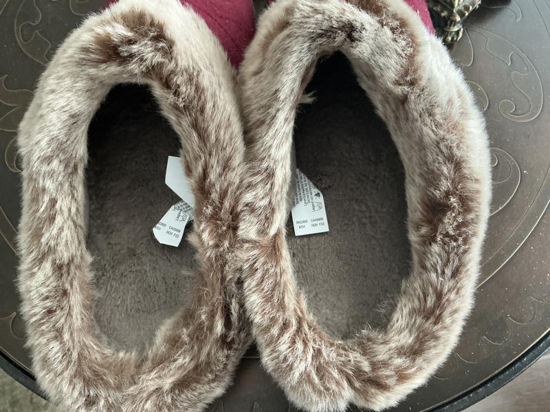 Isotoner Women s Classic Comfort Hoodback Slippers Sam s Club