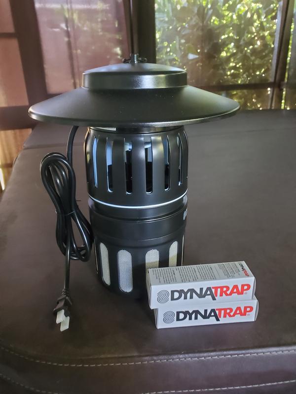 DynaTrap DOT S/2 Indoor Fly Traps with 2 StickyTech Cards 