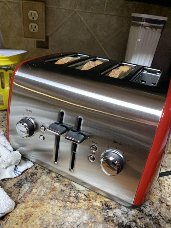 4-Slice Toaster with Manual High-Lift Lever