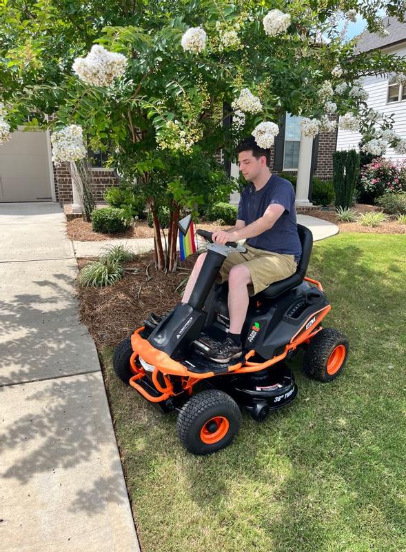 Yardforce 56v LFP Battery Powered Riding Mower