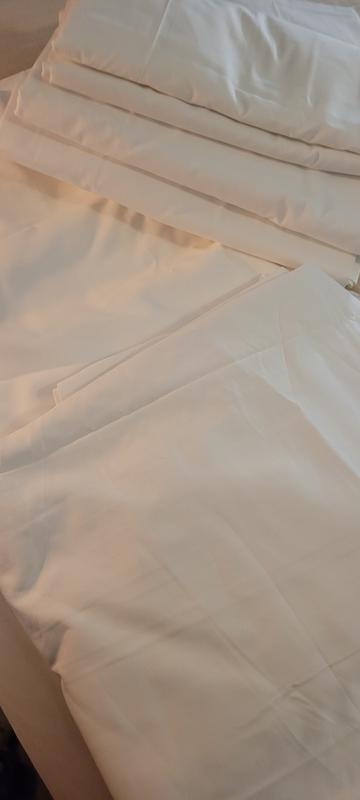 Hospitality Bulk Set of 6 White Flat Bed Sheets - Easy Care (Assorted Sizes)  - Sam's Club