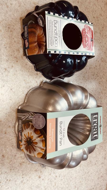 Nordic Ware Nonstick Formed Aluminum 2-piece Tiered Bundt Set, 12