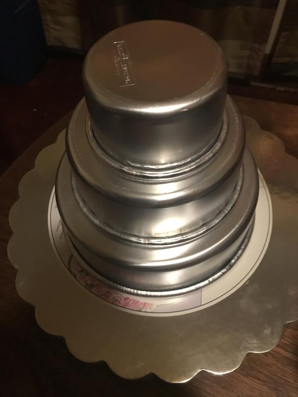 Nordic Ware Round Cake Pan 8 – Gilbert Whitney & Co