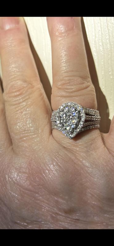 Trouvaille Collection Pear-Shaped Diamond Engagement Ring