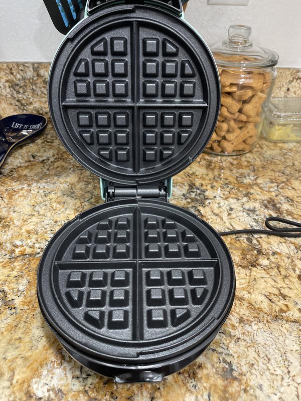 Dash 8 Express Nonstick Waffle Maker (Assorted Colors) - Sam's Club