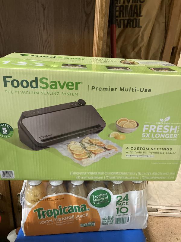 FoodSaver Multi-Use Food Preservation System with Built-In Handheld Sealer,  Matte Black