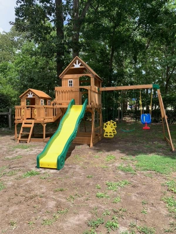 Backyard discovery malibu cedar swing set on sale