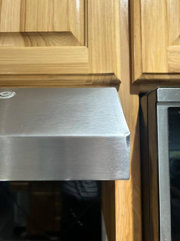 30 Under Cabinet Hood in Stainless Steel Cooktops and Hoods