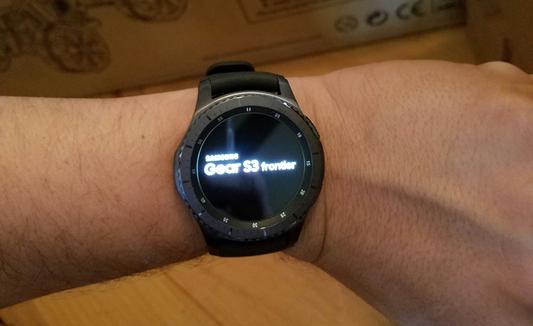 Montre connectée samsung gear best sale s3 frontier