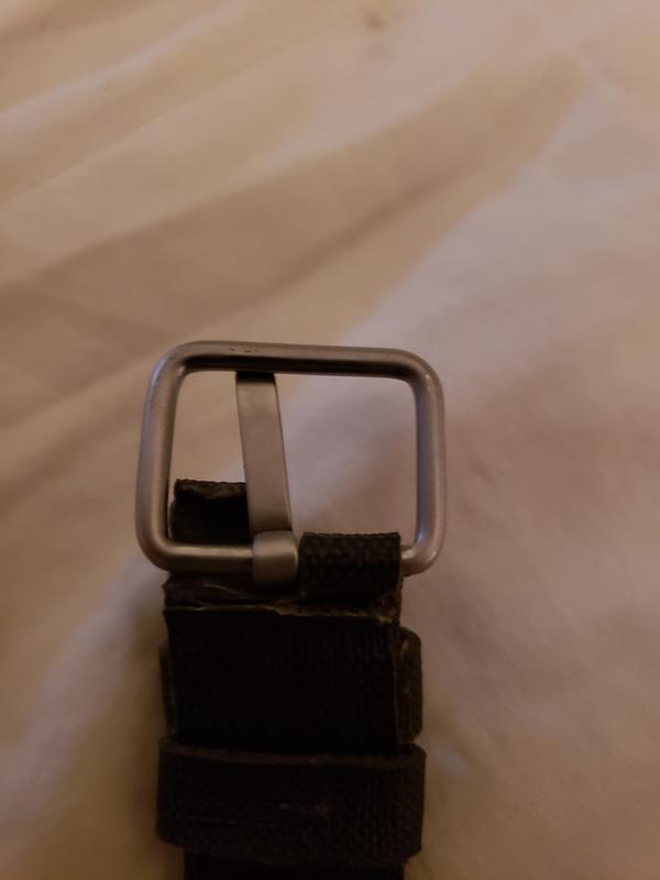 This is the part that broke, almost making me lose my watch out the car window.