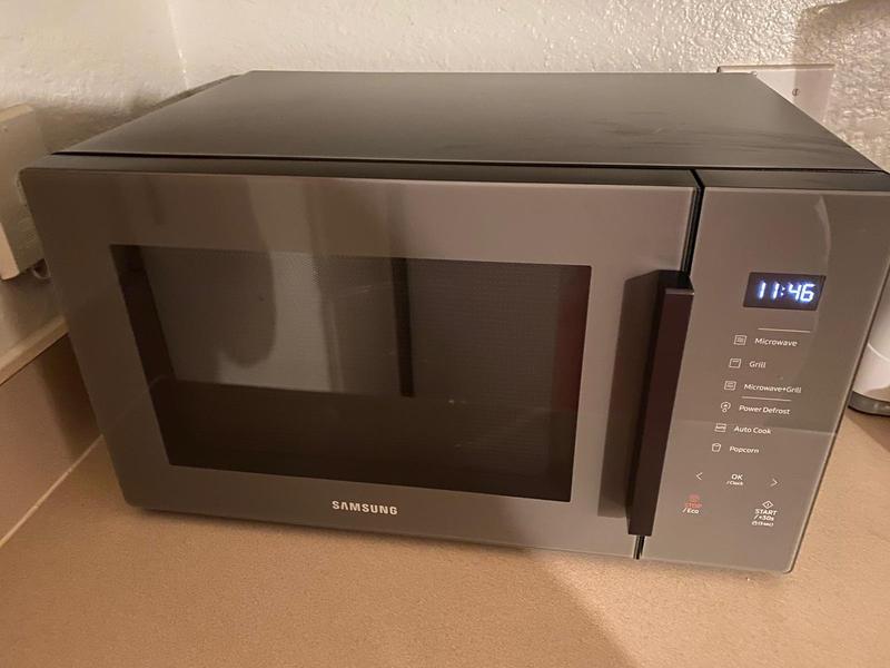 1.1 cu. Ft. White Countertop Microwave (MG11T5018CW)