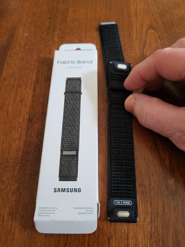  SAMSUNG Galaxy Watch 6, 5, 4 Series Fabric Band, Wide, Nylon for  Men and Women, Smartwatch Replacement Strap, One Click Attachment,  Medium/Large, ET-SVR94LBEGUJ, Black : Cell Phones & Accessories
